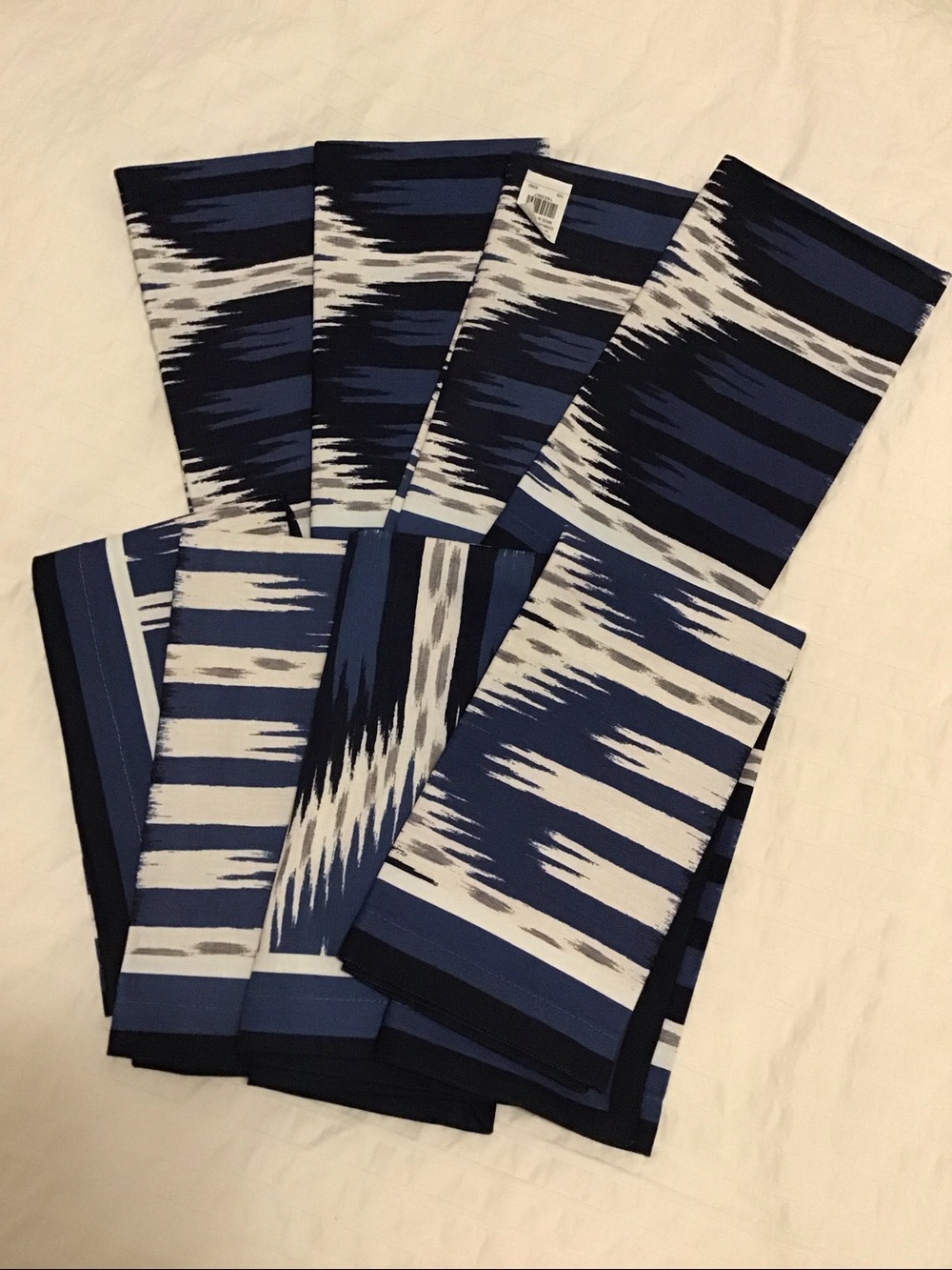 Williams Sonoma Blue and White patterned napkins (8)